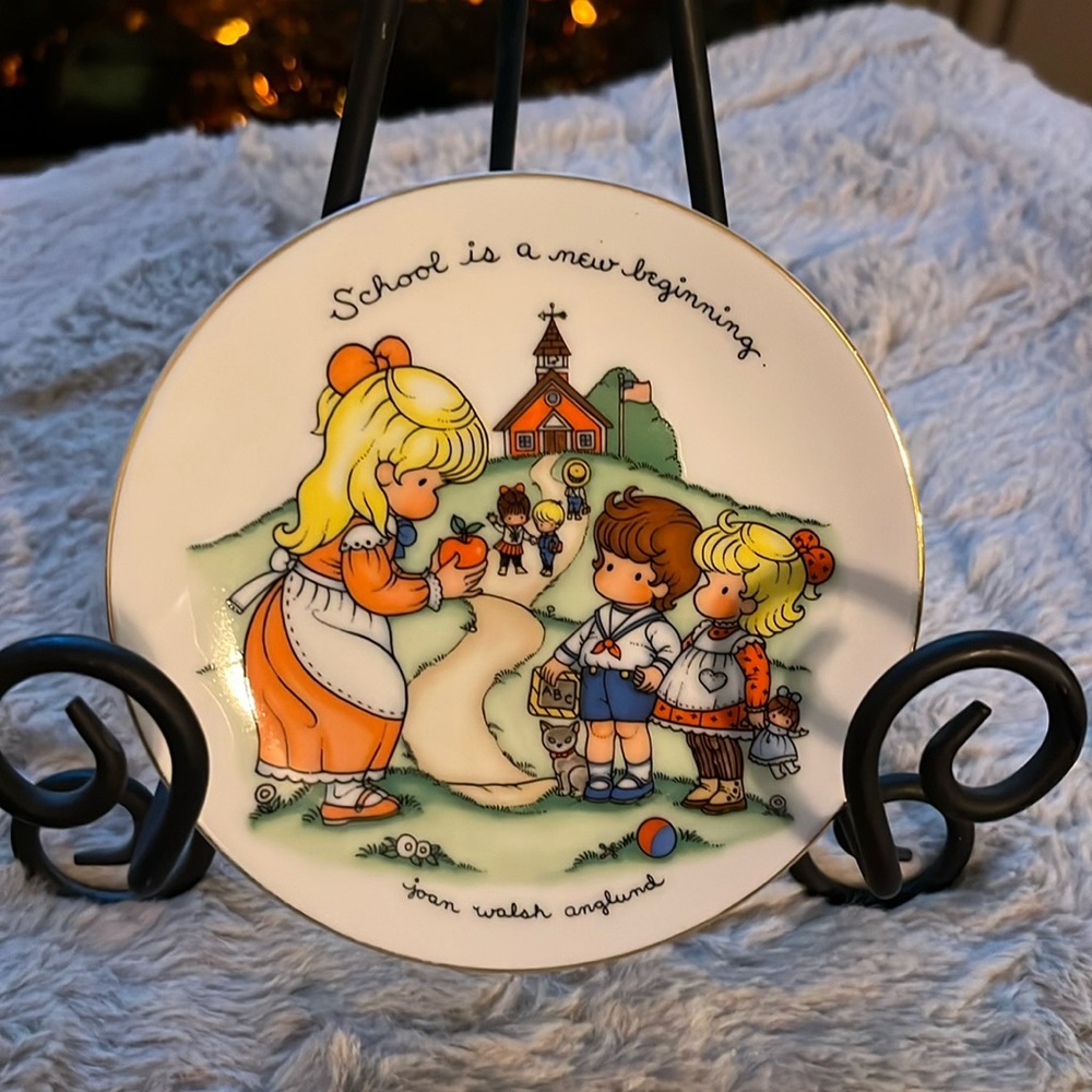 John Walsh Vintage Plate 22KT rim